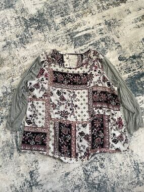 Maurices Patchwork Floral Raglan Top - Pink, Black, Cream
